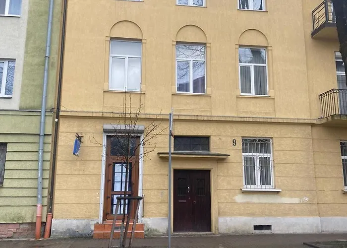 на вулиці залізняка - бічна вулиці антоновича Lägenhet