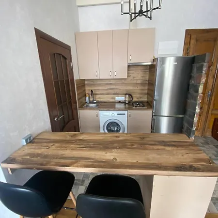 아파트 на вулиці залізняка - бічна вулиці антоновича