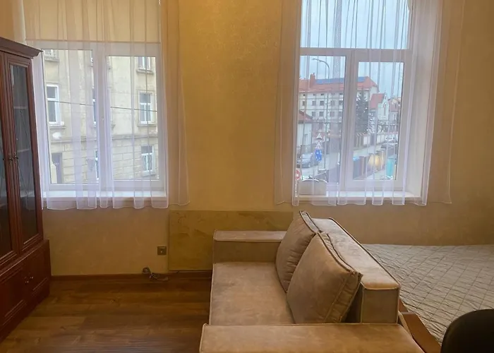 на вулиці залізняка - бічна вулиці антоновича *