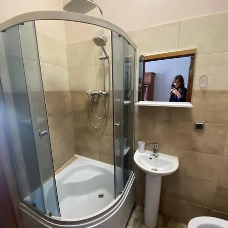 на вулиці залізняка - бічна вулиці антоновича